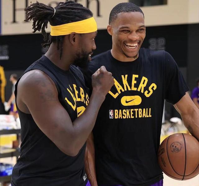 形成反击 形成反击